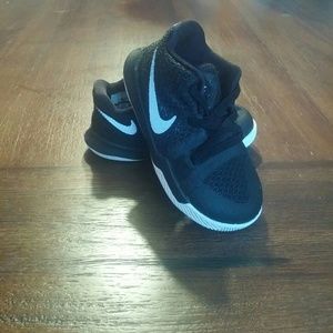 Kyrie Irving shoes